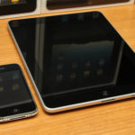 iPhone・iPadで「画面が真っ暗・フリーズで操作ができない・電源が入らない」時の対処法!