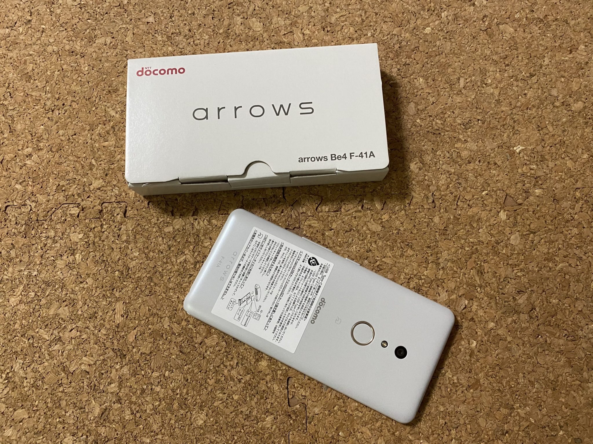 逸品】-arrows Be4 F-41A [32GB] docomo ゴールド•：ゲオモバイル